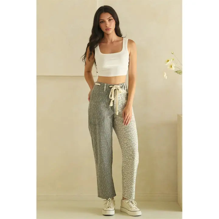 Two Tone Daisy Floral Barrel Pants