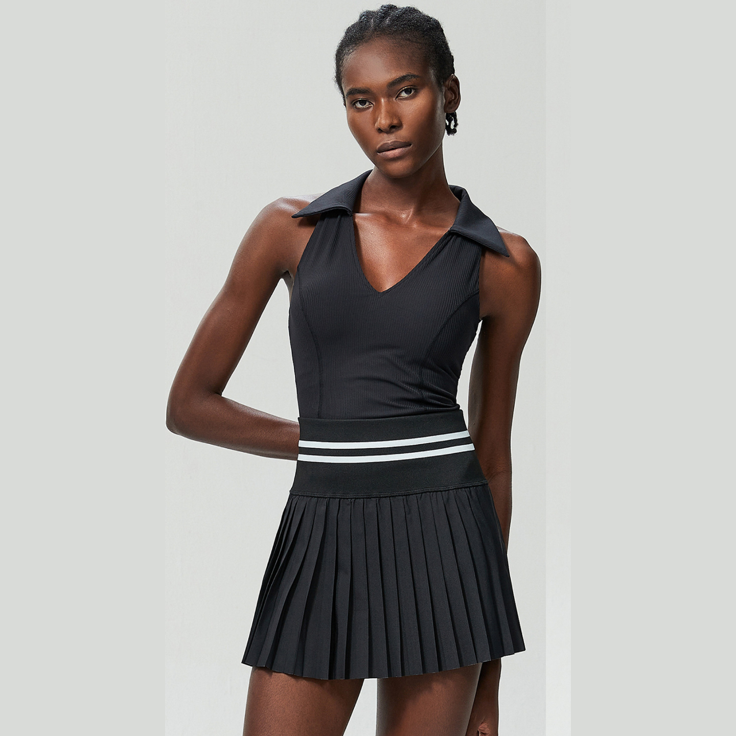 Tennis Tonic: The V-Neck Victory Set!