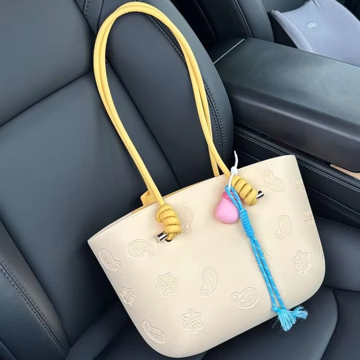 Fungoofun Cashew-Flower Tote styled