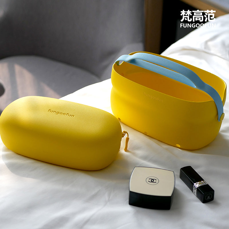 Fungoofun Toiletry Bag open