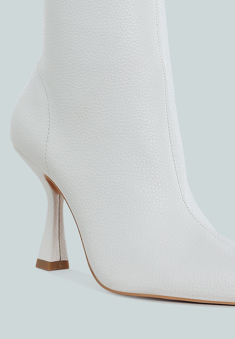 Pointed Toe Ankle Boots by MODE