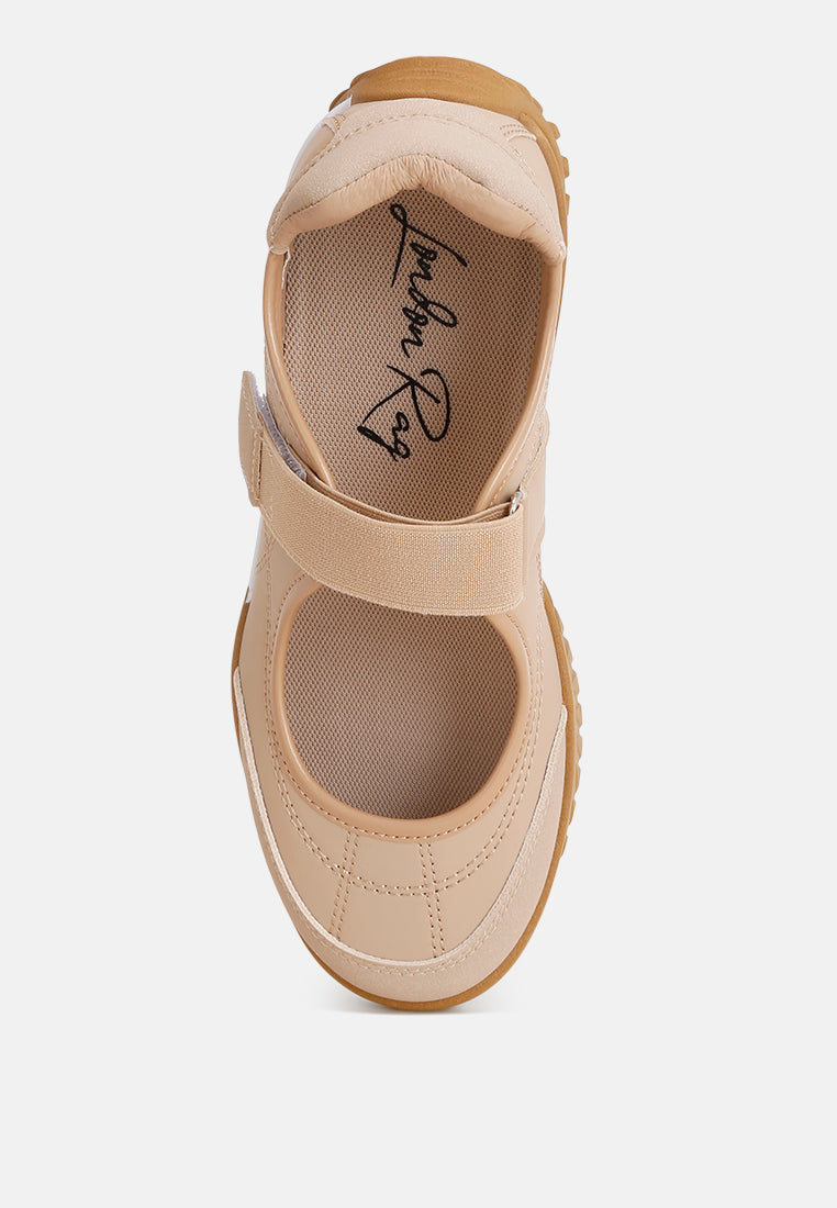Kairus Adjustable Strap Closure Sneakers
