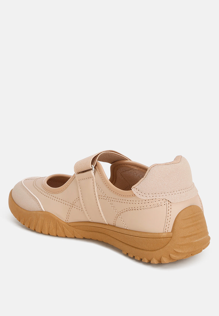 Kairus Adjustable Strap Closure Sneakers