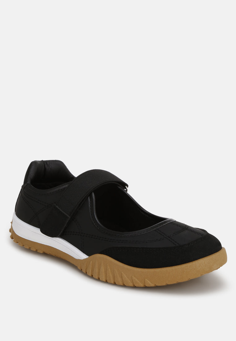 Kairus Adjustable Strap Closure Sneakers