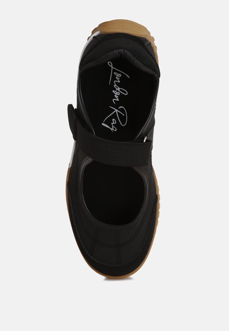 Kairus Adjustable Strap Closure Sneakers