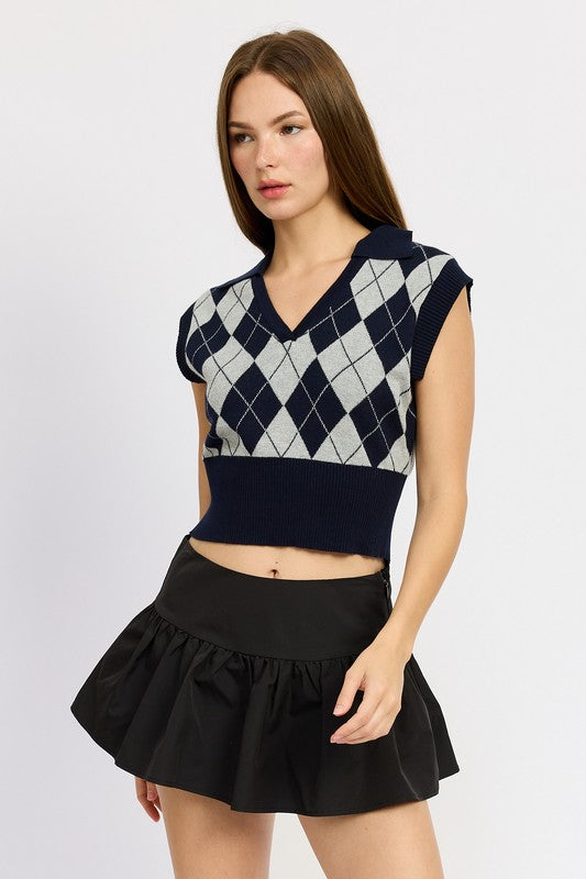 Argyle Cropped Vest - detail close-up