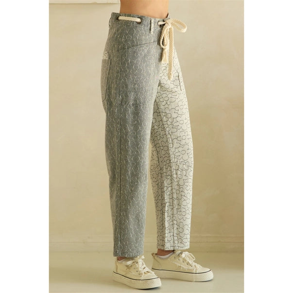Two Tone Daisy Floral Barrel Pants