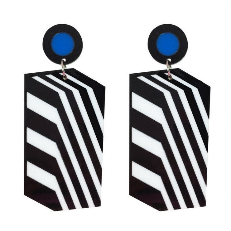 Geometric Stripe Acrylic Drop Earrings – Black & White