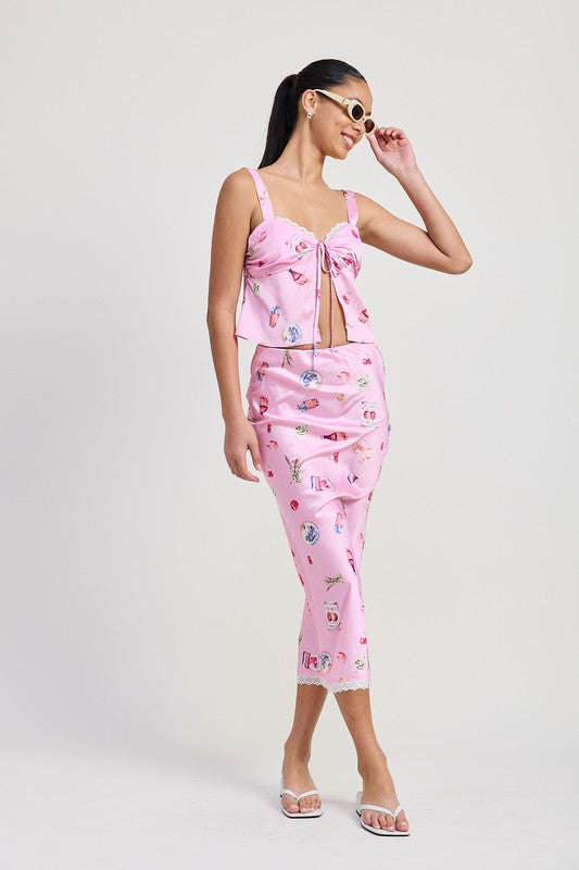 Printed Satin Fly Away Top with Lace Trim - detail close-up